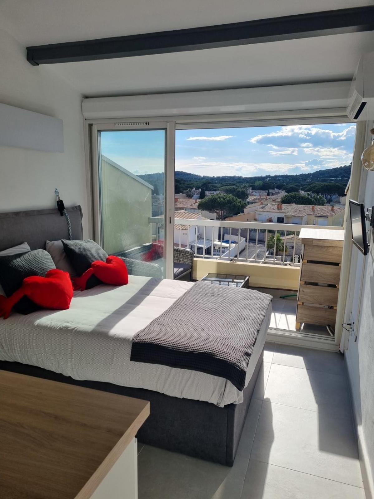 Naturiste Cap D'agde Port Soleil 606